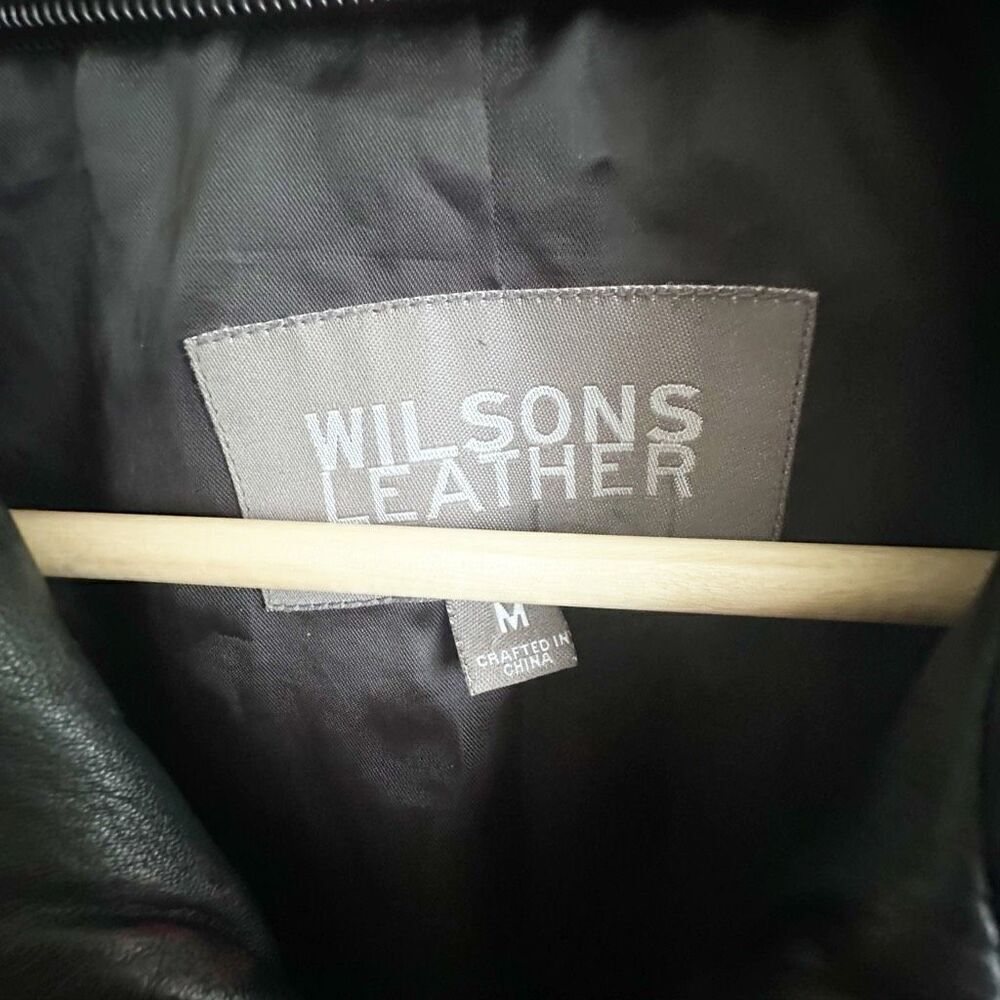 WILSON'S LEATHER | Black Leather Jacket Lined Pockets Zipper Closure |  Medium - Picture 5 of 7